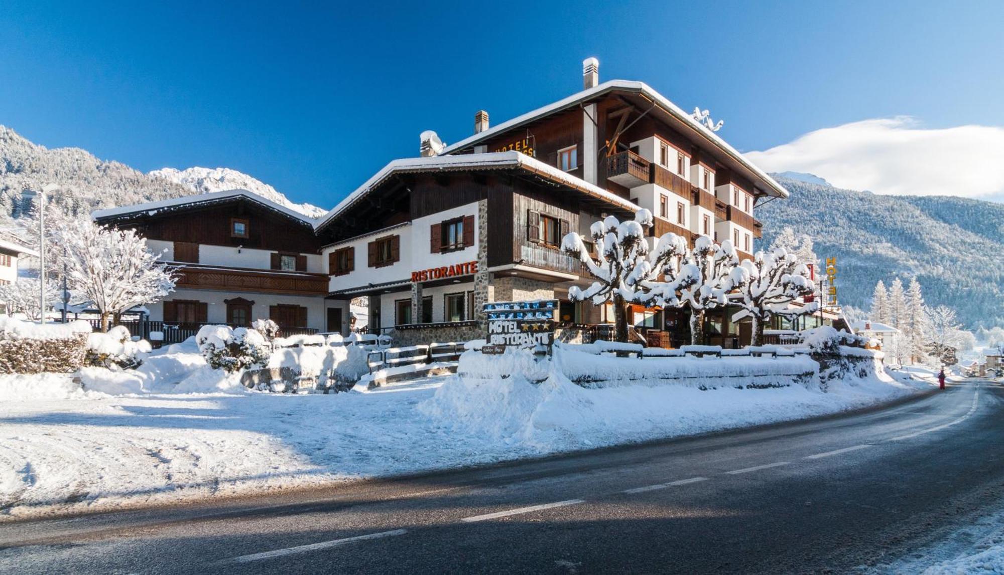 Hotel Edelweiss Con Ristorante Note Di Gusto 上福尔尼 外观 照片